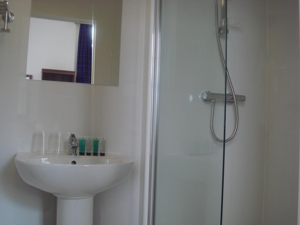 New Lomond Hotel Paisley Pokoj fotografie